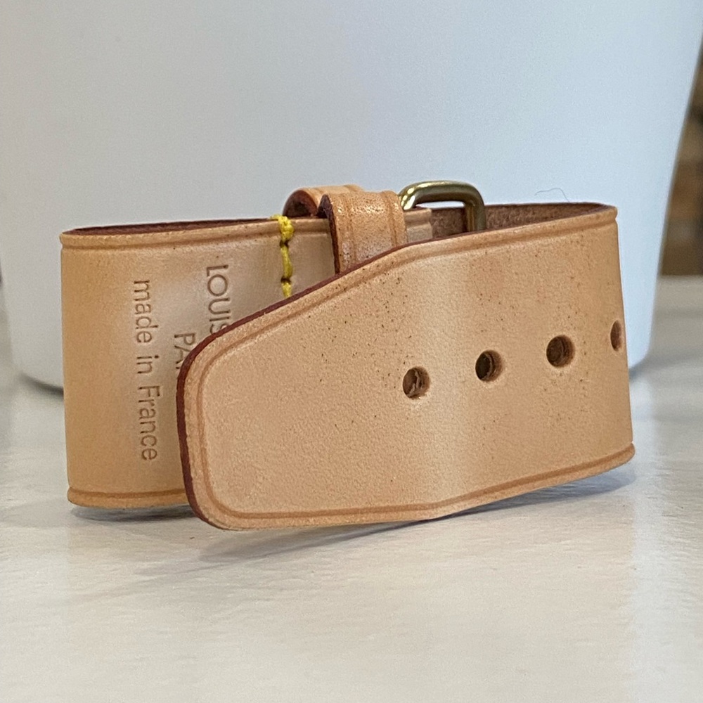 ❤️authentic lv cuff - Picture 2 of 6